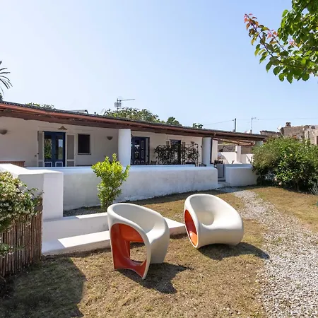 Vico San Lorenzo - A Salina Guest house