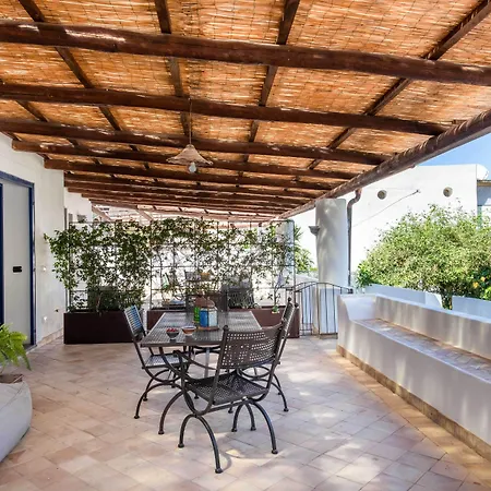 Vico San Lorenzo - A Salina Gæstehus 4*